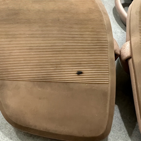 A new day - tan rounded block heel, with a square toe - Picture 4 of 13